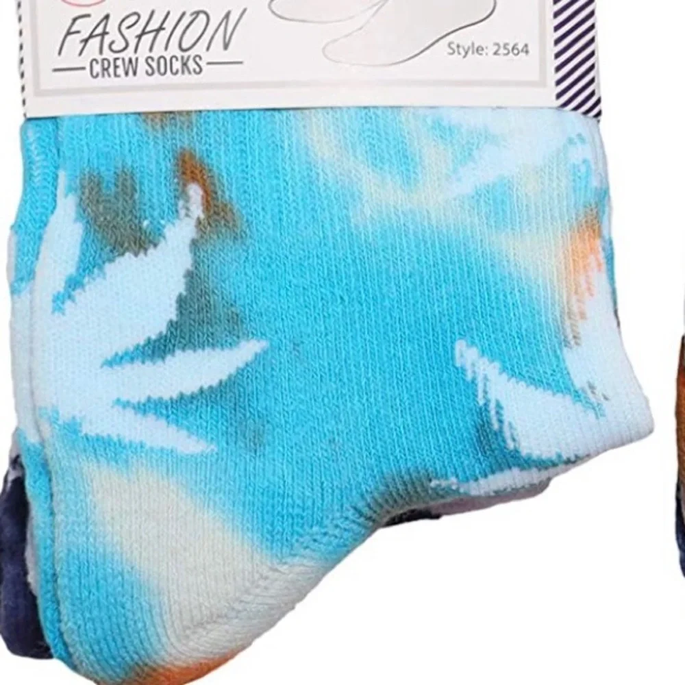 Weed Tie Dye Crew Socks 3 Pack Marijuana Leaf NWT